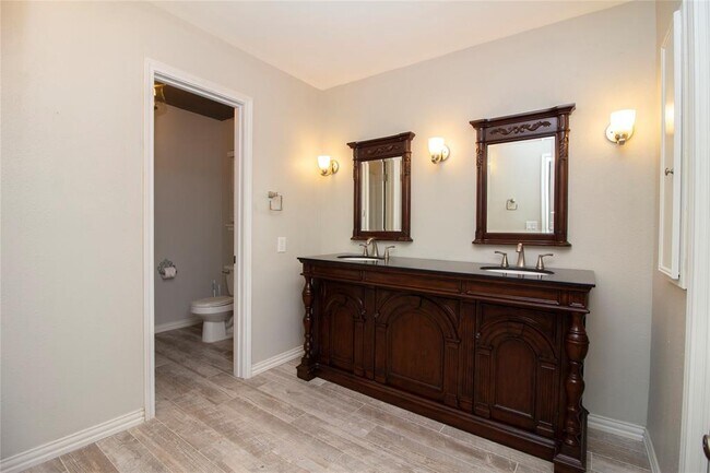 Building Photo - 7 Woody Creek Dr