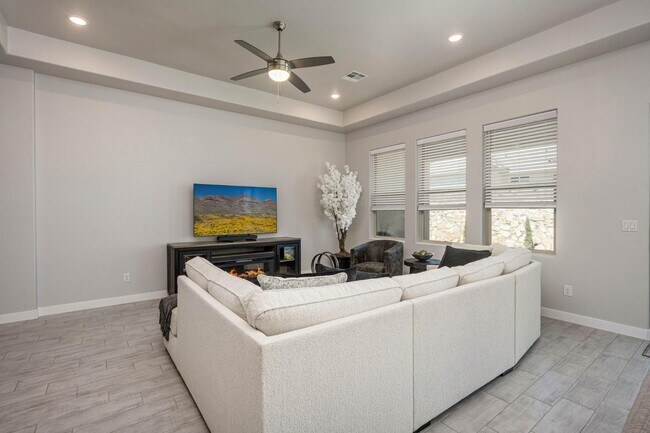 Building Photo - 3865 Jericho St