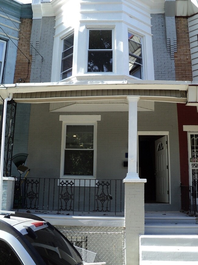 Building Photo - 161 W Weaver St