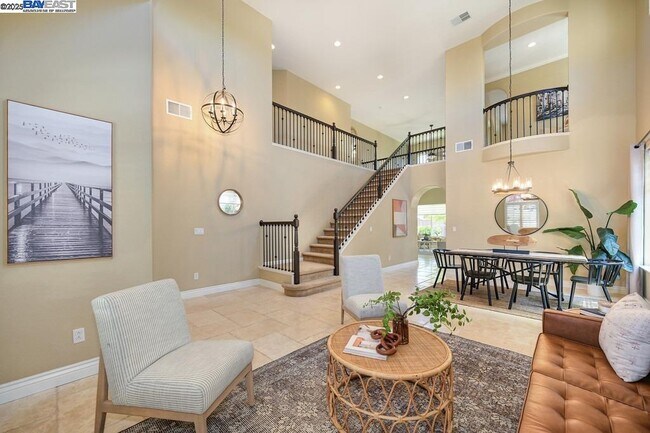 Building Photo - 1207 Villagio Dr