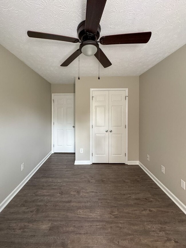 Building Photo - 2582 Gotts Ln