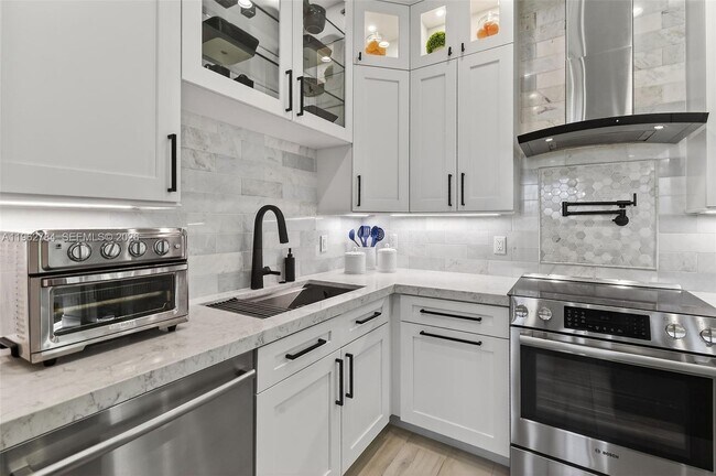 Building Photo - 620 Inlet Waters Cir