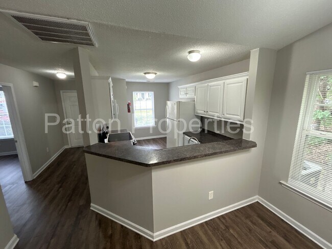 Building Photo - 1839 Horseshoe Dr