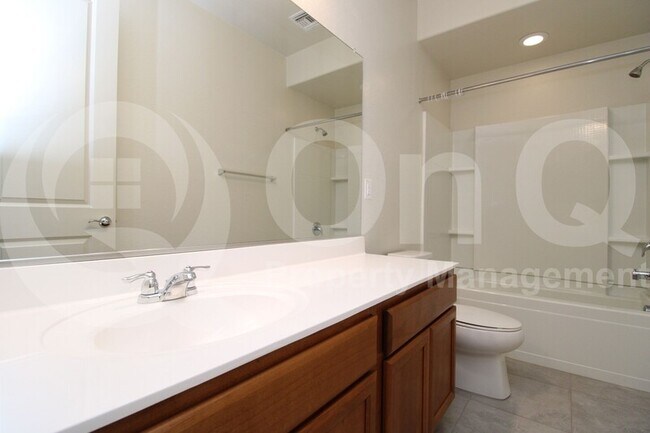 Building Photo - 5866 N 86th Ln