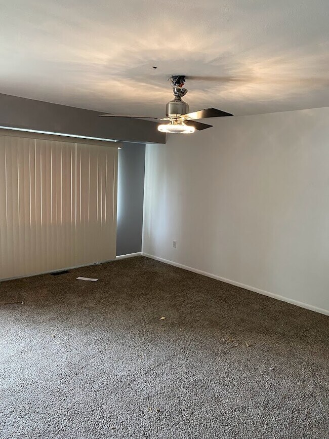 Building Photo - 3112-3114 Honeycutt Cir