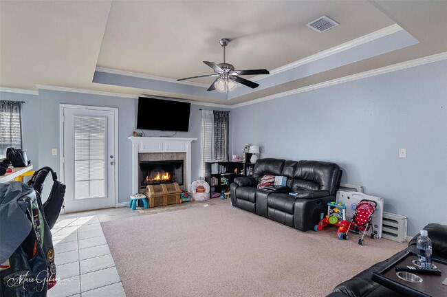 Building Photo - 615 Alex Way