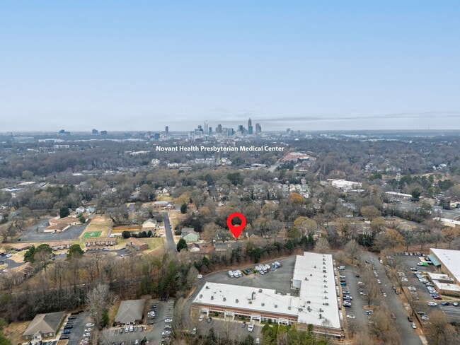 Building Photo - 420 Alpha St