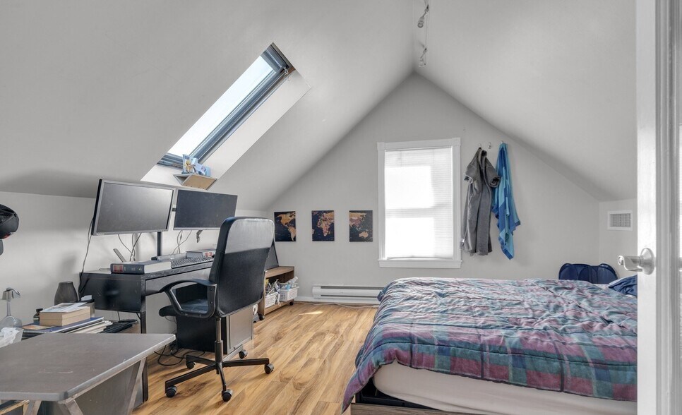 Building Photo - 5 Sachem St