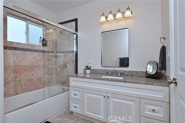 Building Photo - 4133 Irving Pl