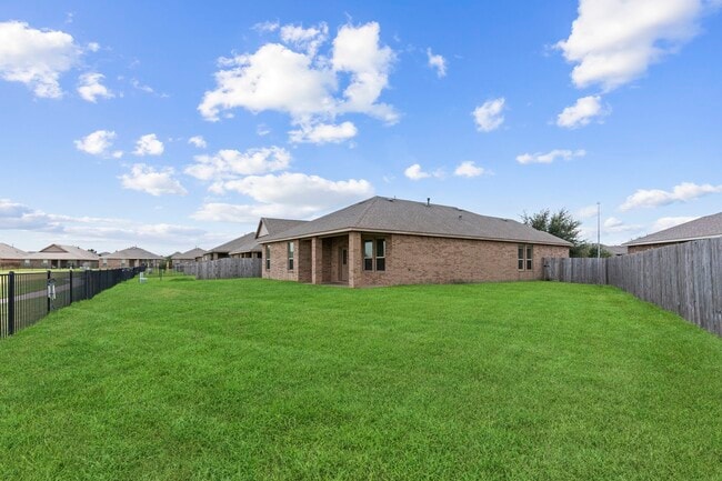 Building Photo - 23607 Legano Dr
