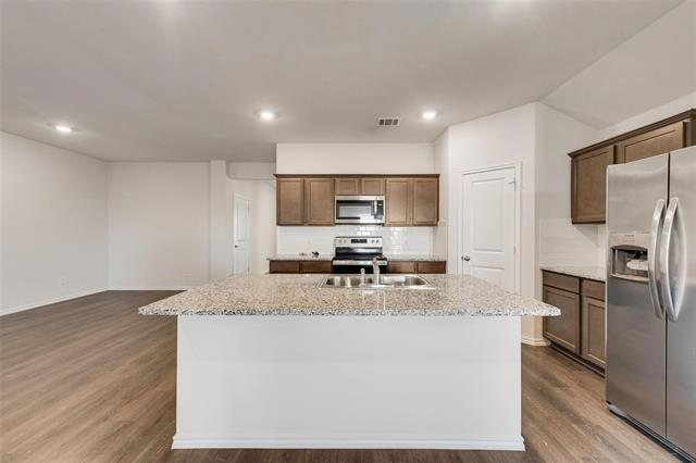 Building Photo - 4016 Huntington Dr