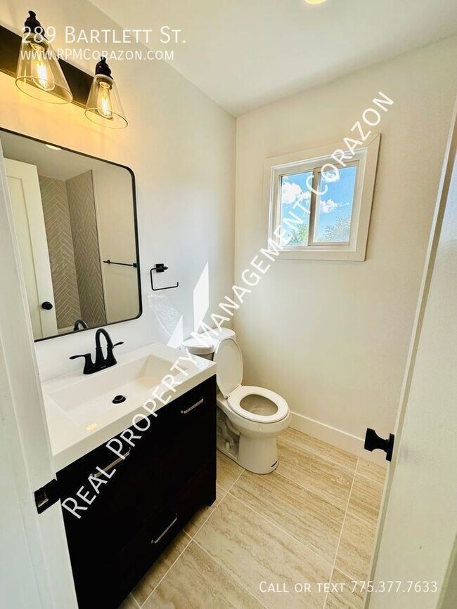 Building Photo - 289 Bartlett St