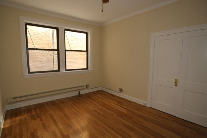 Building Photo - 4549 N Damen