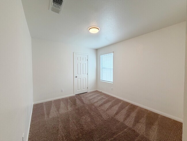 Building Photo - 6983 Cottage Vis Ave