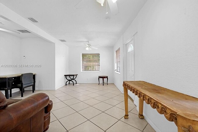 Building Photo - 2415 Pierce St
