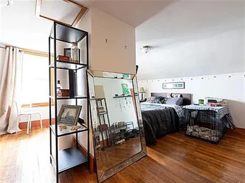 Building Photo - 17 Montgomery St