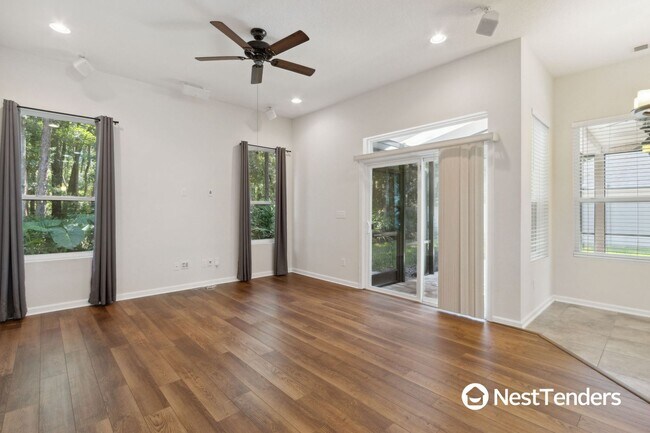 Building Photo - Roses Bluff Home in Yulee!