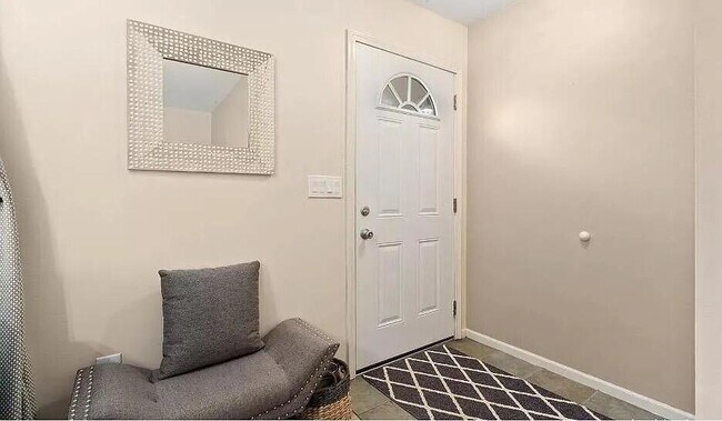Building Photo - 11816 Highridge Dr