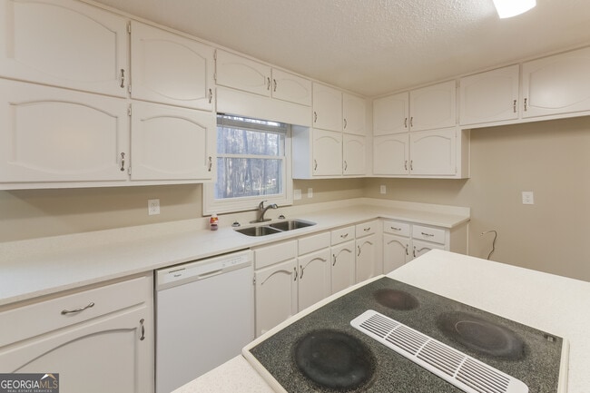 Building Photo - 325 Derby Dr