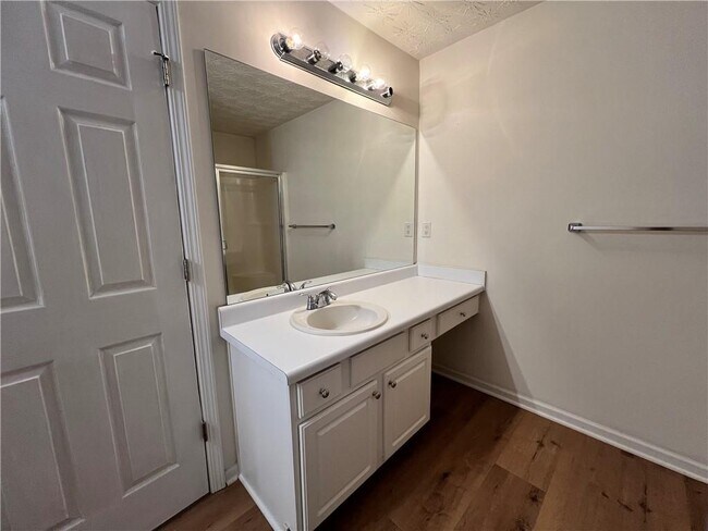 Building Photo - 3780 Crescent Walk Ln NE