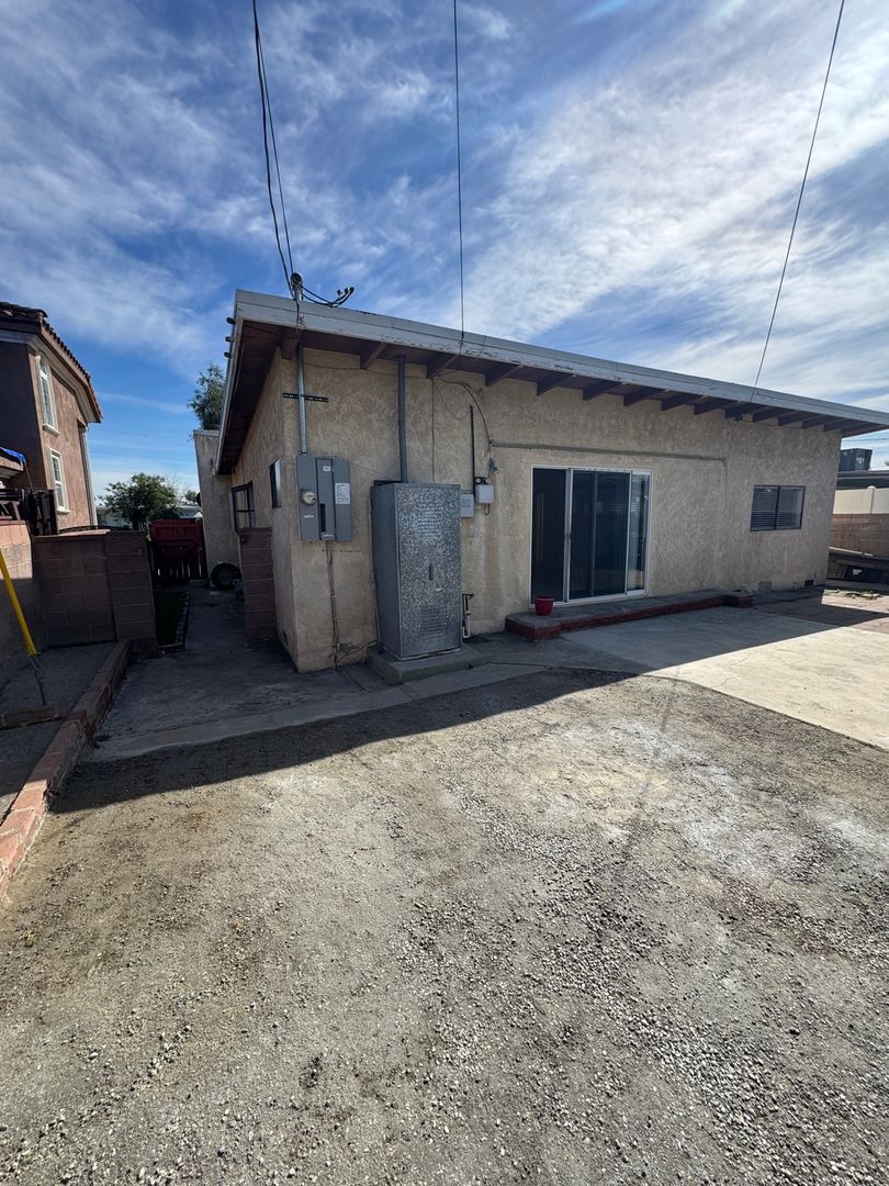 Building Photo - 13607 Charlemagne Ave