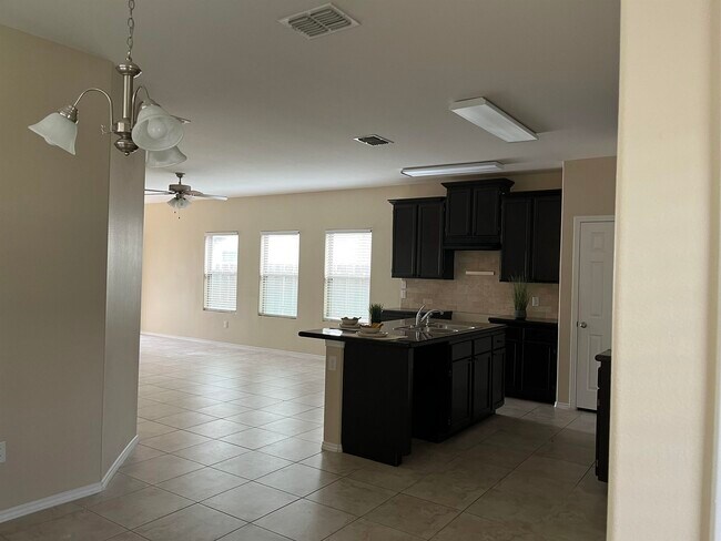 Building Photo - 205 Aquero Blvd