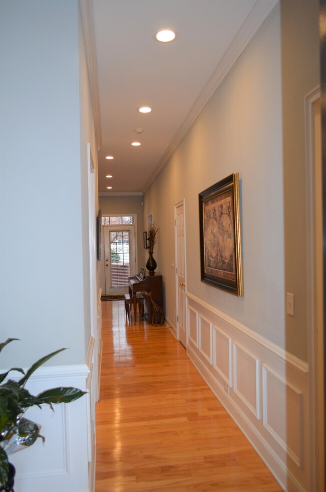 Building Photo - 408 Ashby Park Ln
