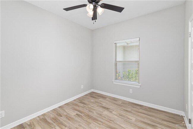 Building Photo - 810 N Blair Ave