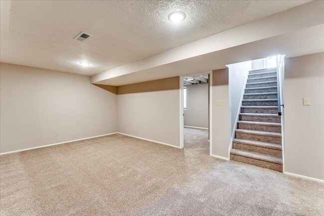 Building Photo - 309 Willow