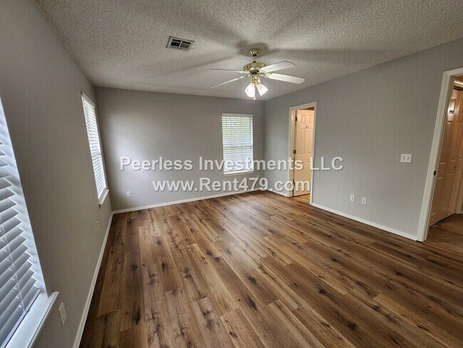 Building Photo - 509-A Braithwaite St