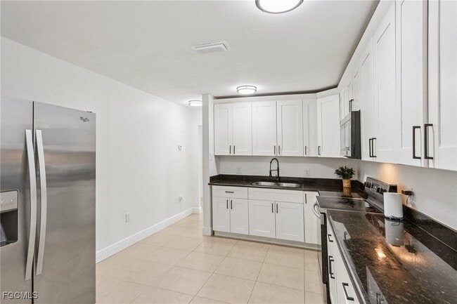 Building Photo - 89 Cabana Ave