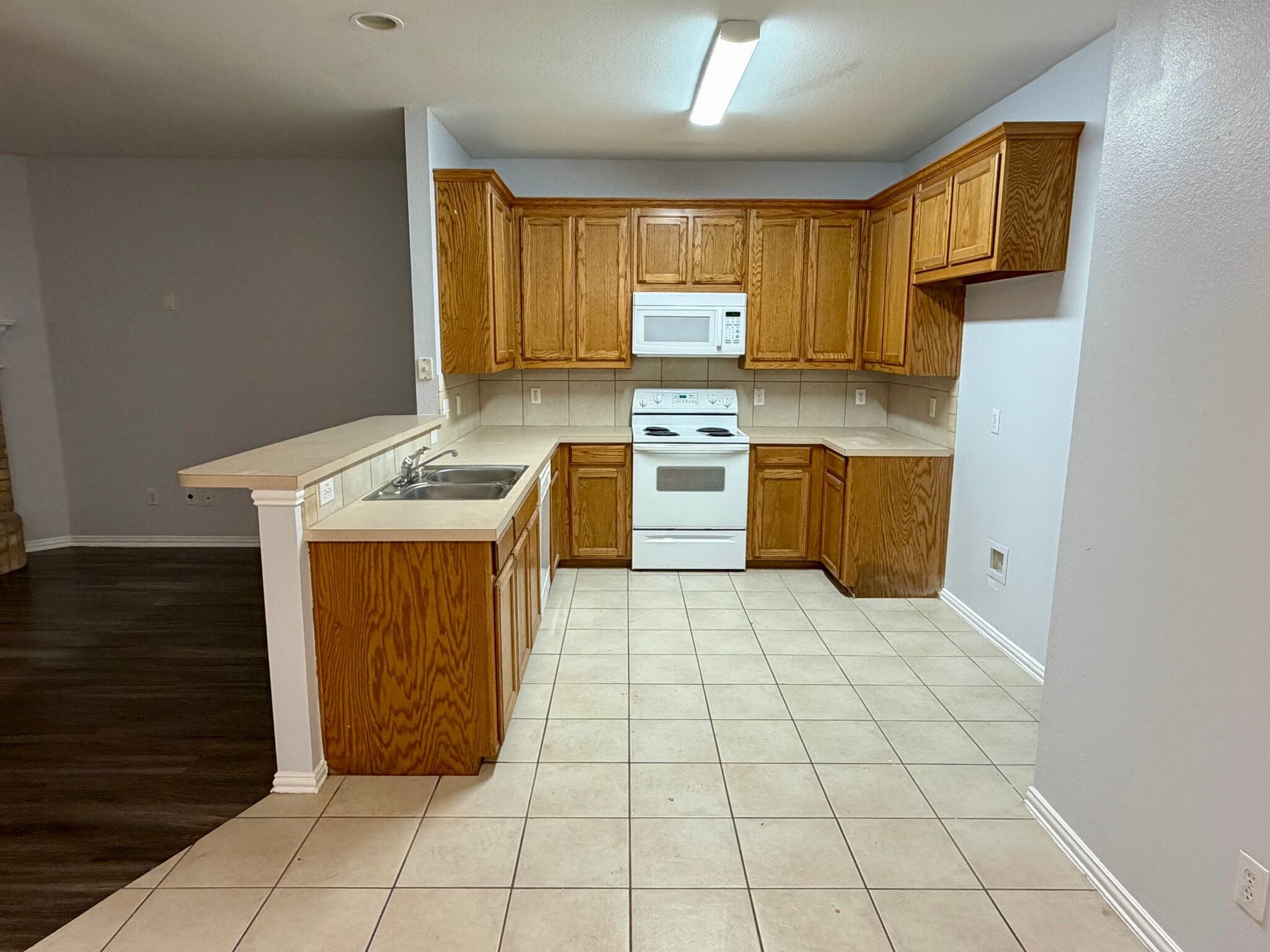 Building Photo - 5832 Swords Dr