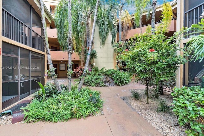 Building Photo - 15575 N Miami Lakeway