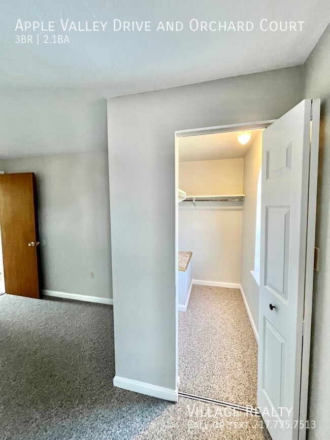 Building Photo - 710 Apple Valley Dr