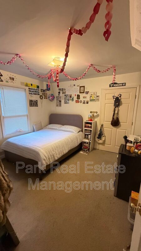 Building Photo - 505 N Greensboro St