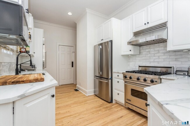 Building Photo - 48 Spring St