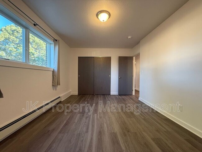 Building Photo - 3440 11th Ave S