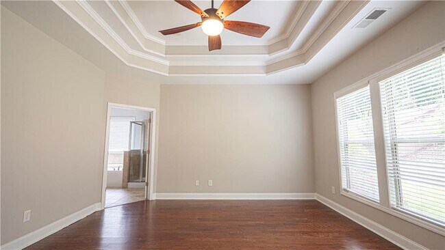 Building Photo - 3731 Ivy Lawn Dr NE