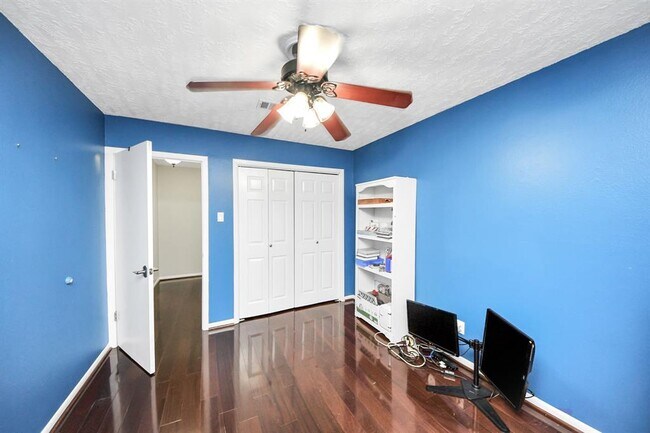 Building Photo - 18122 Kings Row