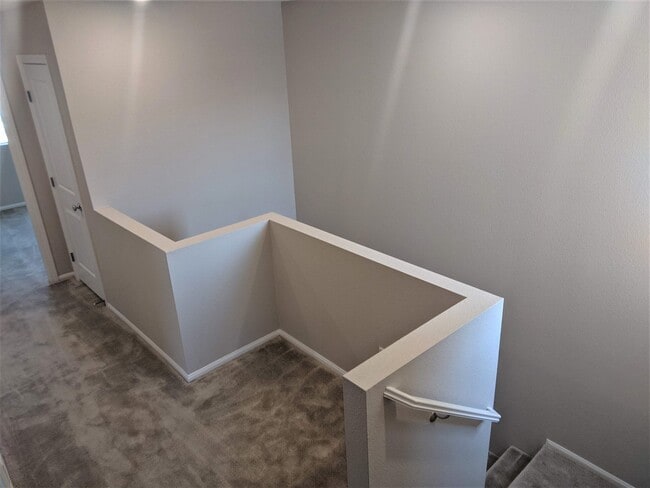 Building Photo - 2860 Alenga St
