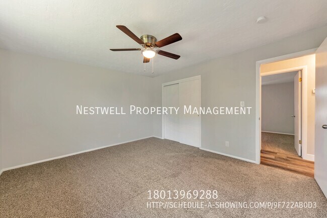 Building Photo - Updated Holladay MAIN floor duplex