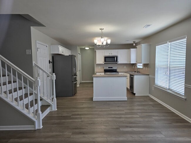 Building Photo - Charming 3BR + Bonus, 3BA Single-Family Ho...