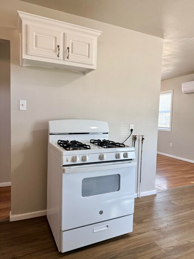 Building Photo - 505 E 37th St