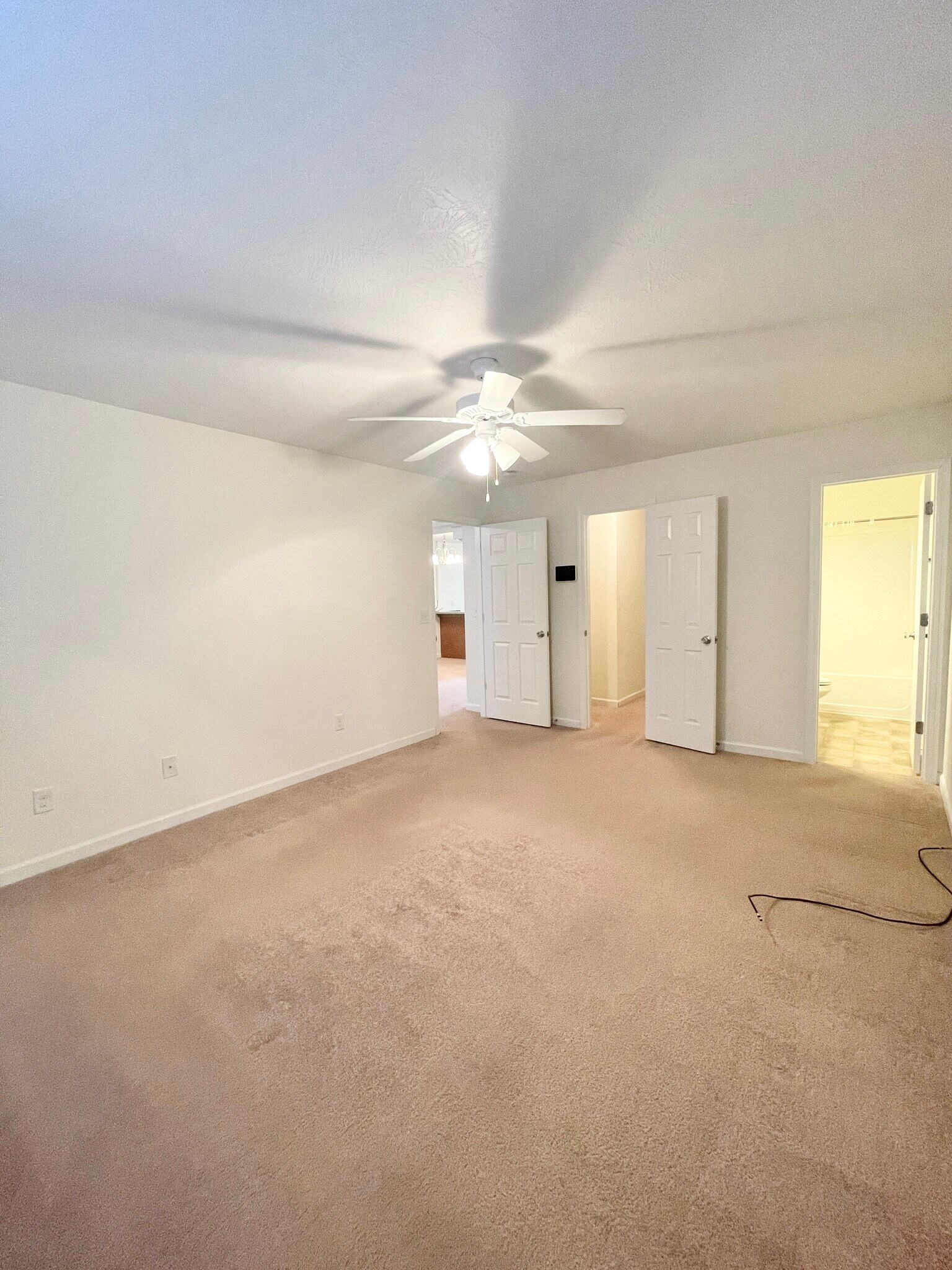 Building Photo - 604 Beretta Dr