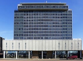 Building Photo - 7234 W North Ave