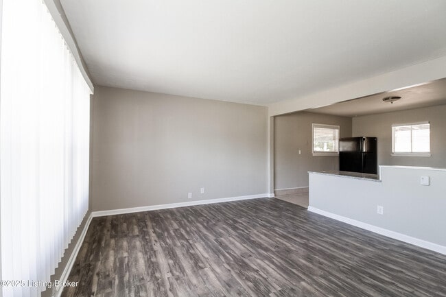 Building Photo - 13404 Hinchbrook Blvd
