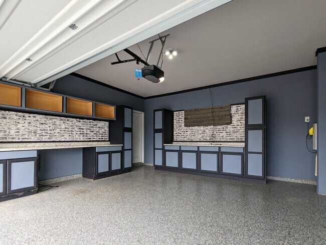 Building Photo - 14541 Montclair Way