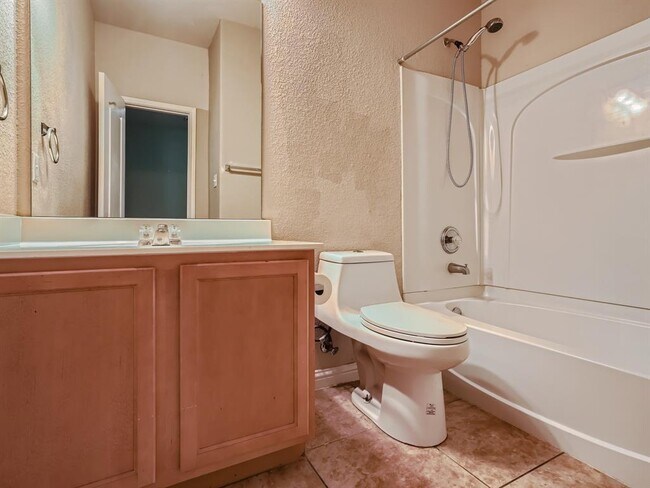 Building Photo - 210 Arrowhead Trail