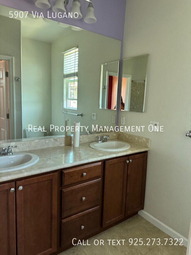 Building Photo - 5907 Via Lugano Via