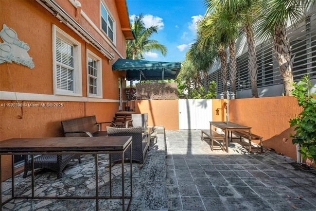 Building Photo - 1033 NW 6th St